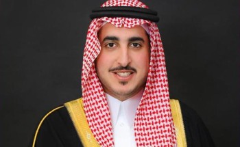 أمير الجوف يوجه بالتحقيق في فيديو “عمالة رصف الطريق” بالقريات والرفع إليه بالنتائج