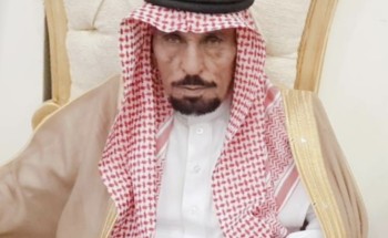 شيخ قبيلة القعابيب يقدم واجب العزاء في وفاة الشيخ ” عبيدالله بن عجوين “