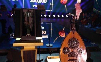 بالفيديو.. بيع عود الفنان راشد الماجد في مزاد علني بأكثر من نصف مليون ريال