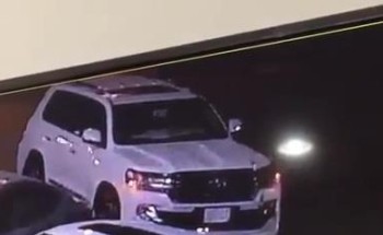 فيديو يوثق سرقة سيارة “لاندكروزر” بجدة.. ومكافأة 20 ألف ريال لمن يدل عليها