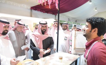 سمو نائب أمير جازان وسمو وزير الثقافة ووزير التجارة يزورون مهرجان البن السابع..