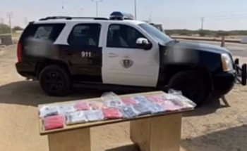 عثروا عليها في مخابئ سرية .. دوريات أمن القنفذة تضبط 18 بلاطة حشيش في مركبة بـ”القنفذة”