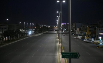 لليوم الثاني على التوالي .. شاهد: شوارع جدة وهي خالية من السيارات والمارة بعد قرار منع التجول