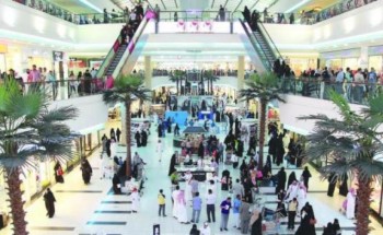 “مديرة مركز كورونا” بالرياض تطالب المواطنين بالابتعاد عن المطاعم والأماكن العامة هذه الأيام – فيديو