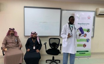 صحي هديب يوعي الطلاب بفيروس الكورونا و يحذر من السمنة