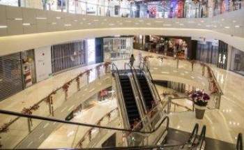 مطالبات بإلغاء الرسوم الحكومية لتخفيف تأثير تداعيات أزمة “كورونا” على القطاع الخاص