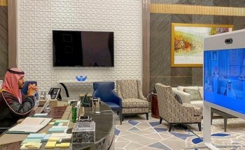 صاحب اللوحة التي ظهرت في مكتب ولي العهد يوضح تفاصيلها.. ووزير الثقافة يعلق