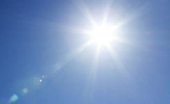 هل تساعد أشعة الشمس على شفاء مرضى كورونا أو تقي غير المصاب؟ .. متحدث الصحة يكشف!