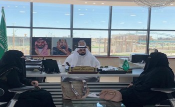 رئيس بلدية طريف يعقد إجتماعاً مع قسم الخدمات النسائية