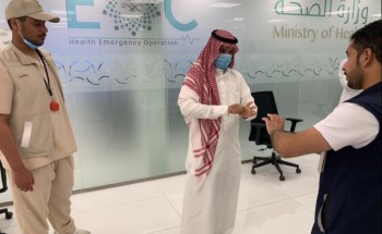 صحة القريات تجري كشف طبي لخدمة التوصيل المنزلي ‬