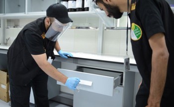 قسم الهندسة بجامعة الملك خالد⁩ تسلم أمانة عسير 1200 من الأدوات تم تصنيعها للوقاية من كورونا..