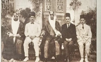 بعد أول زيارة له خارج الخليج .. شاهد: صورة نادرة للملك سعود في زيارته لمصر قبل 95 عاماً