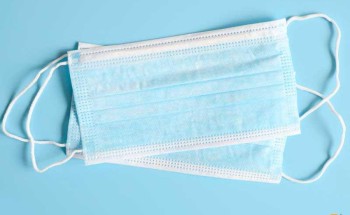 مسؤول بـ”الغذاء والدواء”: يوضح سبب ارتفاع الطلب على الكمامات .. ويكشف عن موعد البيع بالكرتونة!