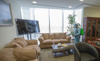 بالصور .. وزارة الشؤون الإسلامية تكثف جهودها التوعوية لمنسوبيها والمراجعين بخطر فيروس كورونا