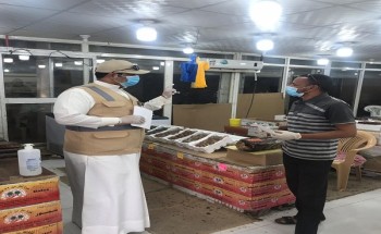 صحة حفر الباطن تواصل حملاتها التوعوية في الأسواق والمحلات التجارية