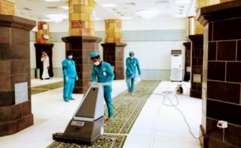 وكيل الرئيس العام للشؤون الفنية والخدمية : تعقيم وتعطير مستمر للمكبرية ومنبر الخطيب بالمسجد الحرام