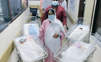 عانت من عدم الإنجاب لـ 6 سنوات .. امرأة تلد 4 توائم في مستشفى شرورة العام