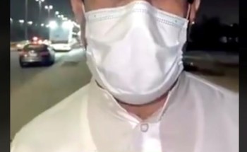 شاهد: مواطن في جدة اضطُر إلى البيع على “بسطة” بعدما ترك وظيفته التي كان يتقاضى منها راتباً كبيراً