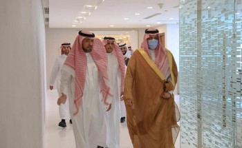 سمو أمير حائل يعقد اجتماعاً مع معالي وزير الشؤون البلدية والقروية