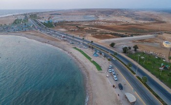 وسط أجواء مناخية رائعة ..شاهد: صور توثق لحظات الغروب على شاطئ ومنتزه شرم زاعم بالوجه