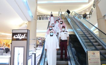 وكيل التوعية والتوجيه بالرئاسة العامة لهيئة الأمر بالمعروف يقف ميدانياً على تنفيذ حملة (الصلاة نور) بالرياض