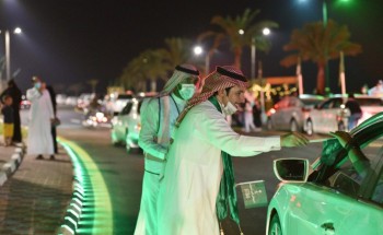 احتفالات اليوم الوطني الـ 90 تجذب زوار الواجهة البحرية في القطيف