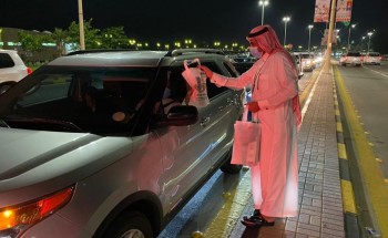 أمانة الشرقية: إطلاق (90) قارباً مُضيء وتوزيع الهدايا والحلوى بالطرق في اليوم الوطني الـ90 للمملكة ..