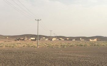 سكان أحياء أم برقة يطالبون بلدية أبانات بسفلتة الطريق المؤدي إلى منازلهم.