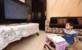 متحدثة “التعليم” تفسر مشكلات منصة “مدرستي”.. وهذه البدائل يجب توافرها في كل منزل