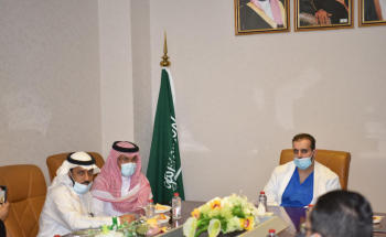 صحافيو الوطن في زيارة لمستشفى الملك سلمان ويهنؤونه على الرقم صفر