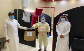 فريق التمكين المجتمعي بصحي صوير ينفذ مبادرة حلاقة بدون عدوى