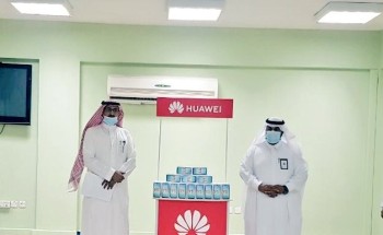 تنمية الطوال” تدعم طلاب مكتب تعليم صامطة بـ 65 جهازًا إلكترونياً ذكياً