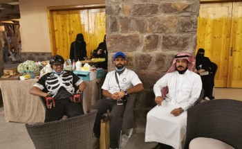 بمعرض رؤية العلا جسفت العلا تدشن أعمال فنانيها في مهرجان تمور العلا