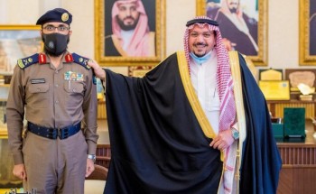 أمير القصيم يقلد مدير الدفاع المدني بالمنطقة رتبته الجديدة