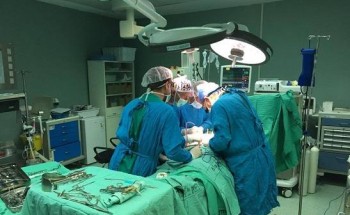 فريق طبي بمستشفى الملك فهد المركزي ينقذ ذراع طفل من البتر بجازان