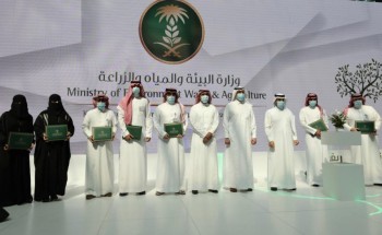 “الفضلي” يدشن 3 مؤسسات أهلية.. ويكرم المساهمين في تحقيق إنجاز 99% في مؤشر جودة الأداء