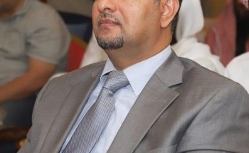 البروفيسور ” وديع العزعزي ” يدرب طلاب الدراسات العليا على ” أساسيات كتابة الخطة البحثية في الدراسات الإعلامية “