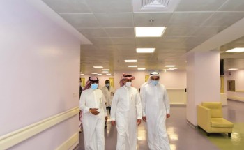 رئيس المجلس الاستشاري في التجمع الصحي الأول بالمنطقة الوسطى يزور مستشفى الإيمان بالرياض