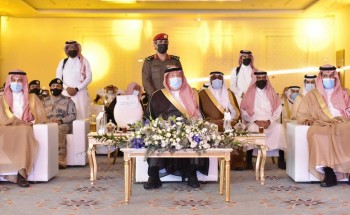 سمو أمير منطقة جازان يكرم الفائزين والفائزات بجائزة جازان للتفوق والإبداع..