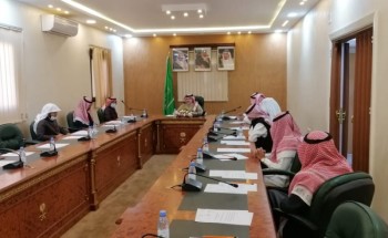 محافظ المندق يرأس اجتماع اللجنة التنسيقية لأعمال القطاعات الخيرية والاجتماعية