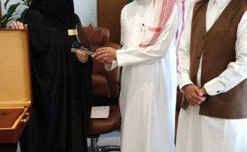 نائب وزير التعليم يطلع على منجزات التميز بعسير ويثمن الجهود