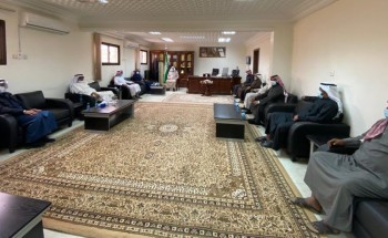 محافظ ضرية يلتقي بفريق هايكنج السعودية بالقصيم