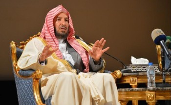 بالفيديو: حكم جواز المرأة التصدق بكامل إرثها برغم وجود أبناء لها .. الشثري يجيب!