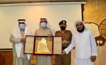 جمعية البر الخيرية بمحافظة تنومة تكرم رجال الدفاع المدني بالمحافظة