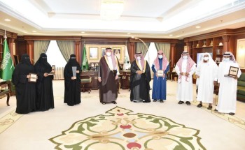 سمو أمير منطقة جازان يسلّم عدداً من الوحدات السكنية لمستفيدي الإسكان التنموي ..