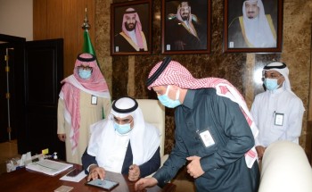 أمين الشرقية يدشن “تطبيق أمانة الشرقية ” ضمن خطة التحول الرقمي