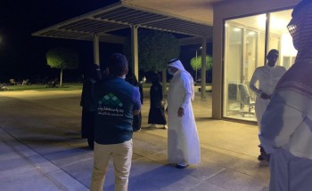 بتوجيهات سمو أمير المنطقة وسمو نائبه محافظ بيش يتفقد الخدمات المقدمة لزوار الكورنيش الجديد ..