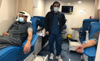 صحة حفر الباطن تنظم حملة التبرع بالدم عبر عربة الدم المتنقلة بمهرجان الصقور