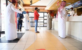 النيابة العامة: تحذر من تجمعات المتسوقين أو العاملين بما يتجاوز الأعداد المسموح بها