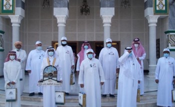 فريق زيارات الموسوعة يحط رحاله في قلب العالم “مكة المكرمة”